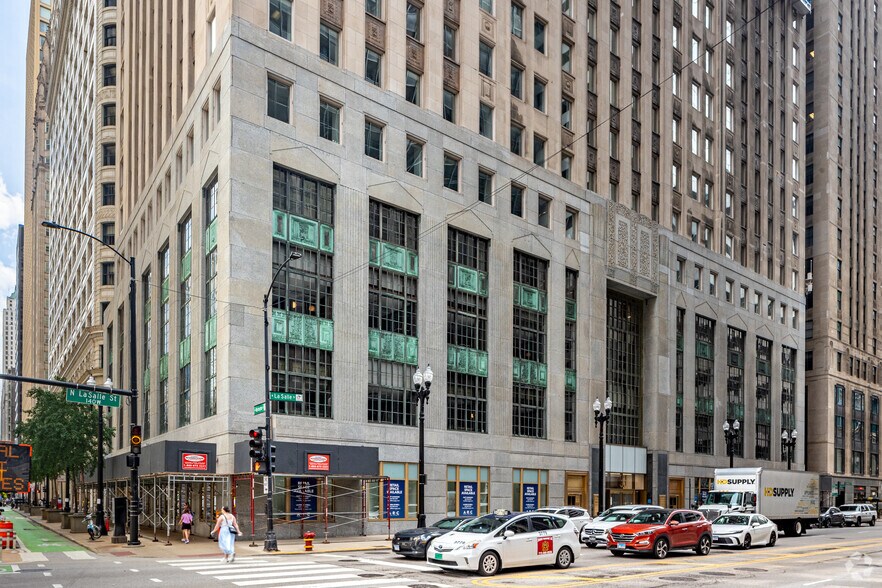 More Photos Of 33 N LaSalle St, Chicago Coworking Space