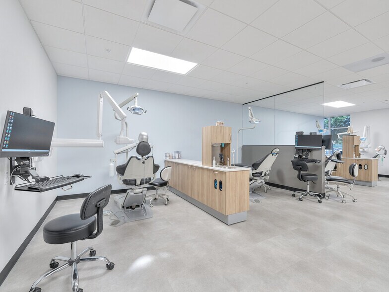 More Photos Of 4300 Kittredge St, Denver Office For Sale