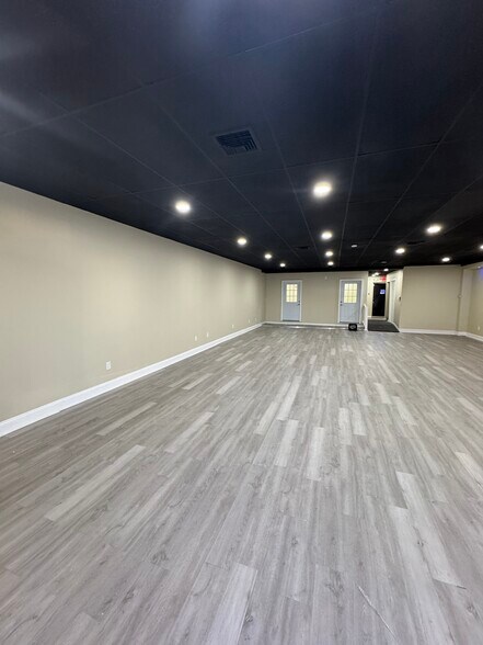 More Photos Of 1036 Chicopee St, Chicopee Storefront Retail Residential For Lease