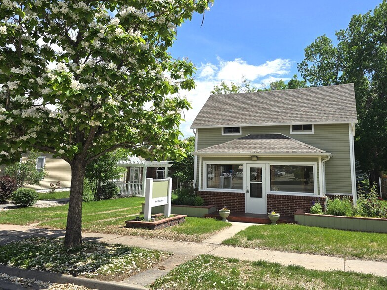 Primary Photo Of 609 Main St, Windsor Office For Sale