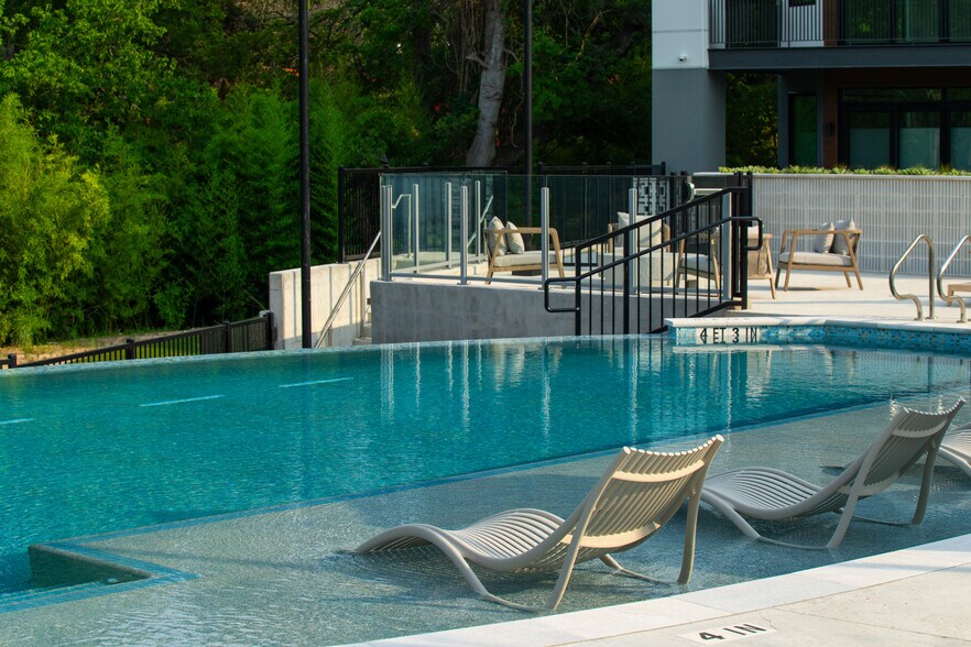 More Photos Of 2209 S First St, Austin Apartments For Sale