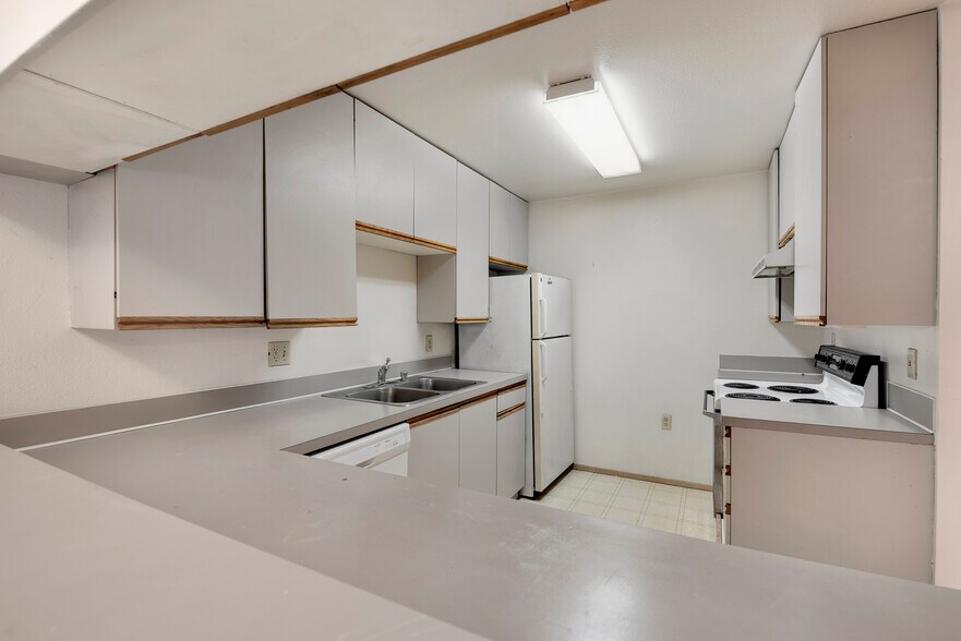 More Photos Of 41 Dravus St, Seattle Apartments For Lease