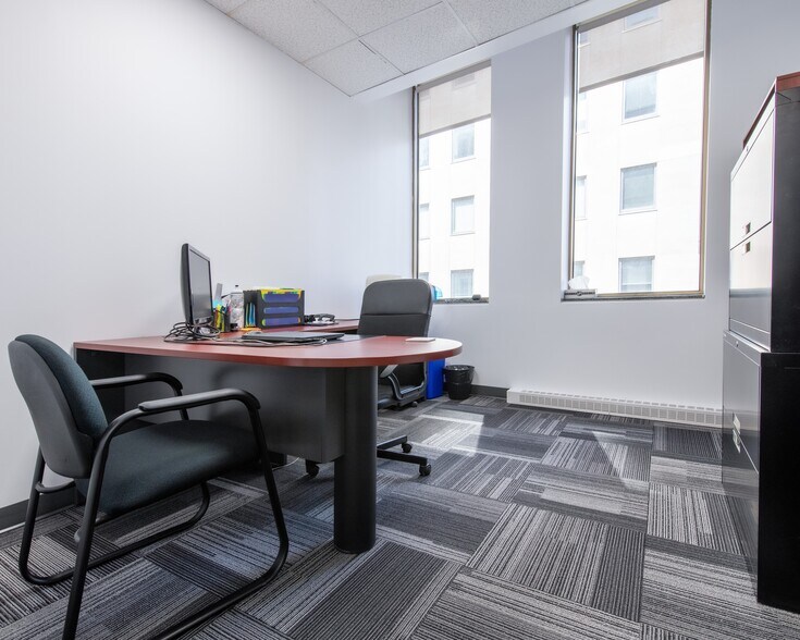 More Photos Of 215 Rue Saint-Jacques, Montréal Office For Lease