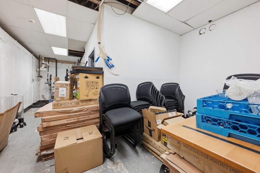 More Photos Of 370 E Main St, Ansonia Restaurant For Sale