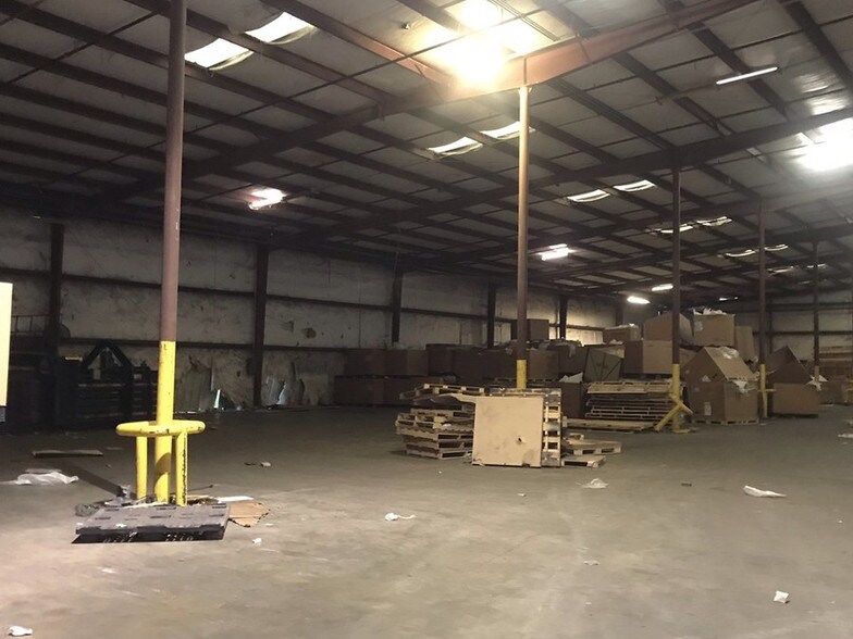 More Photos Of 209 New Hutchinson Mill Rd, Lagrange Warehouse For Sale