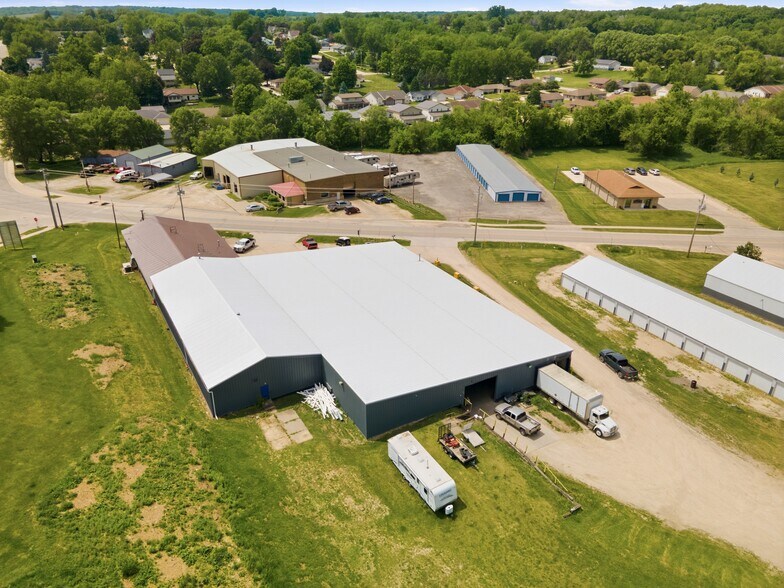 More Photos Of 301 Old Dubuque Rd, Anamosa Warehouse For Lease