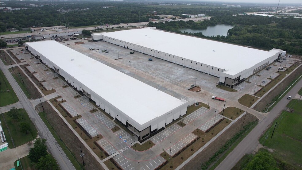 More Photos Of 14650 Levey Ln, Pearland Unknown For Lease