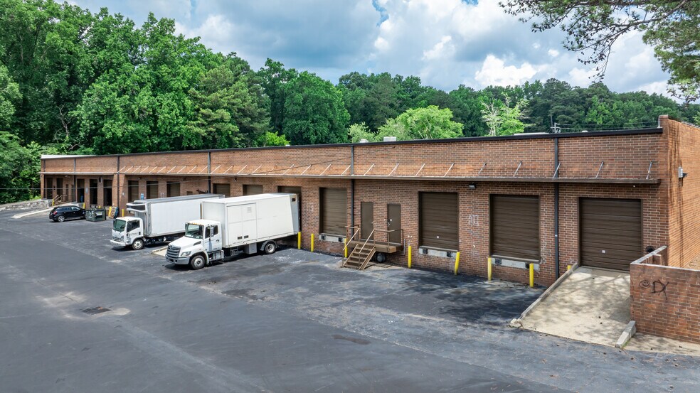 More Photos Of 3150 Oakcliff Industrial St, Doraville Distribution For Lease