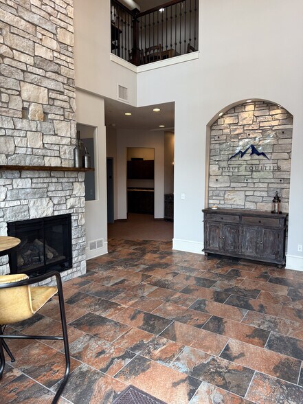 More Photos Of 8674-8696 Eagle Creek Cir, Savage Office For Sale