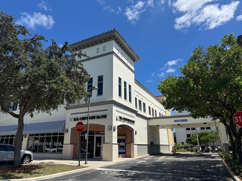 More Photos Of 15501-15519 NW 67th Ave, Miami Lakes General Retail For Lease