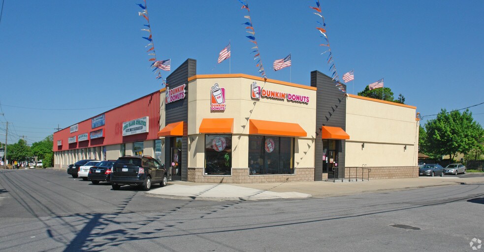 More Photos Of 34 Hempstead Tpke, Farmingdale General Retail For Sale