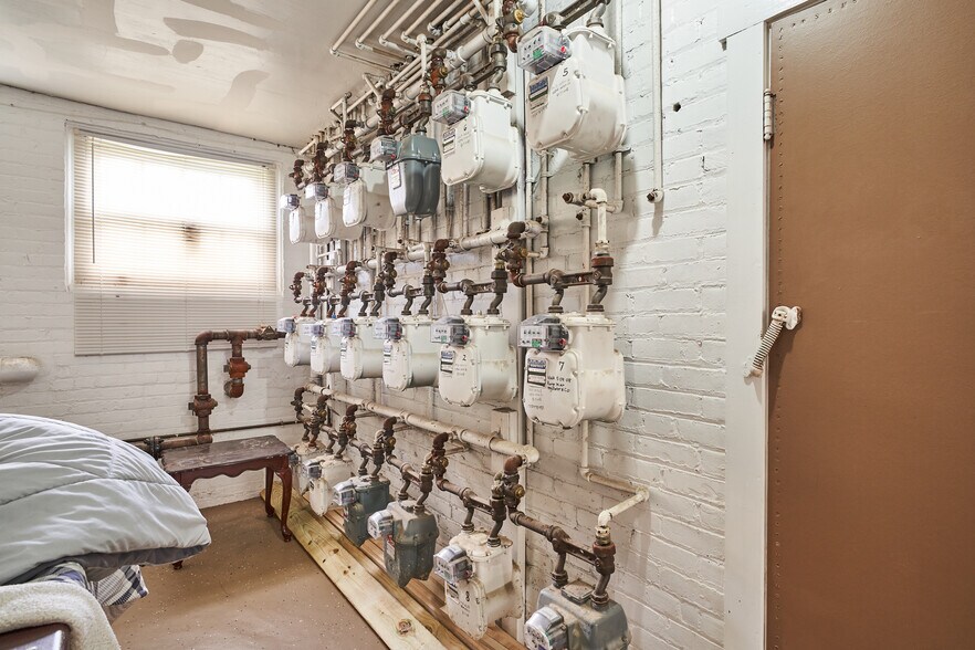 More Photos Of 3016 S Moreland Blvd, Cleveland Multifamily For Sale