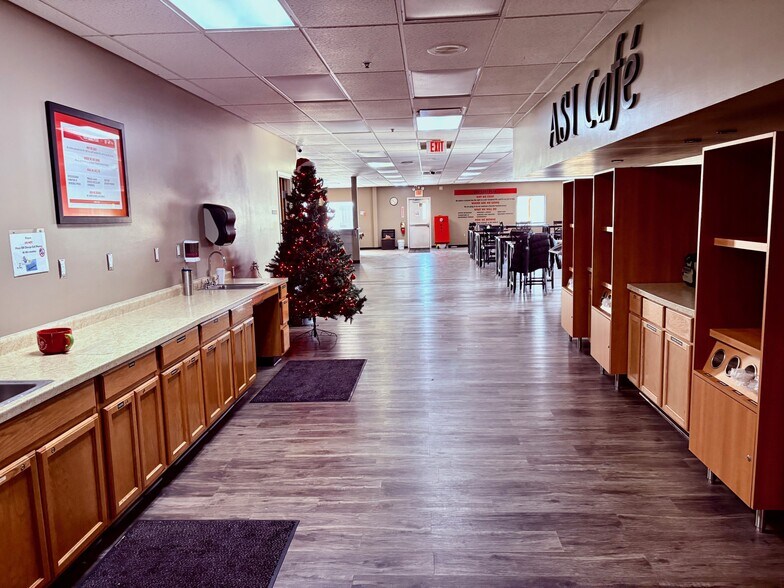 More Photos Of 33 Industrial Pky, La Porte Distribution For Sale