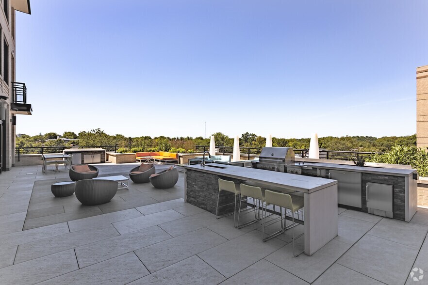More Photos Of 7077 Woodmont Ave, Bethesda Apartments For Lease