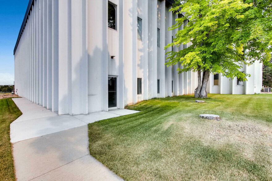 More Photos Of 13760 E Arapahoe Rd, Englewood Research And Development For Lease