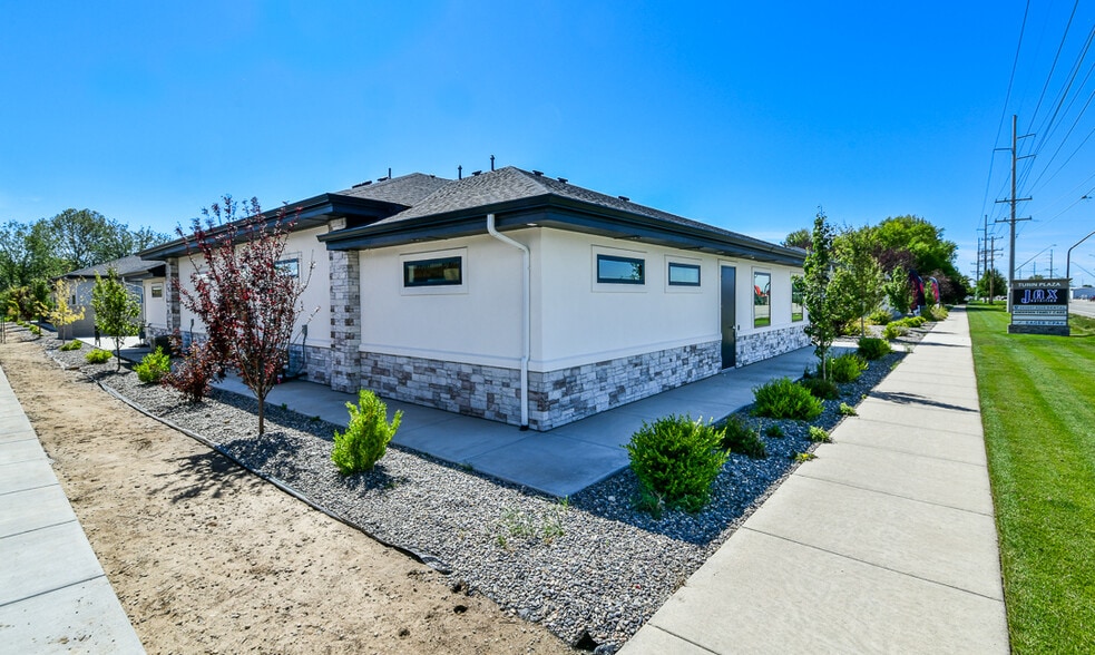 More Photos Of 3169 W Belltower Dr, Meridian Office For Sale