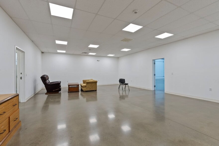 More Photos Of 620 US Highway 27 N, Cynthiana Industrial For Lease