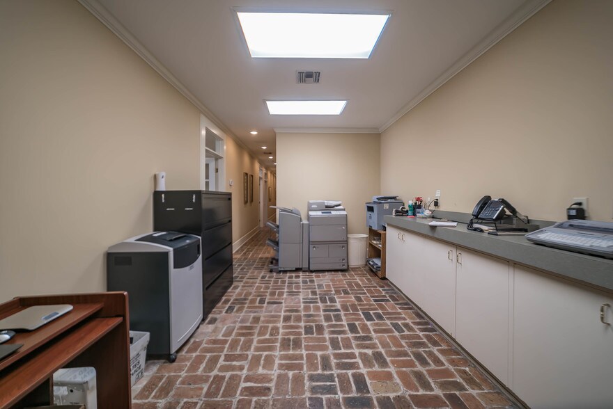 More Photos Of 1414 25th Ave, Gulfport Medical For Lease
