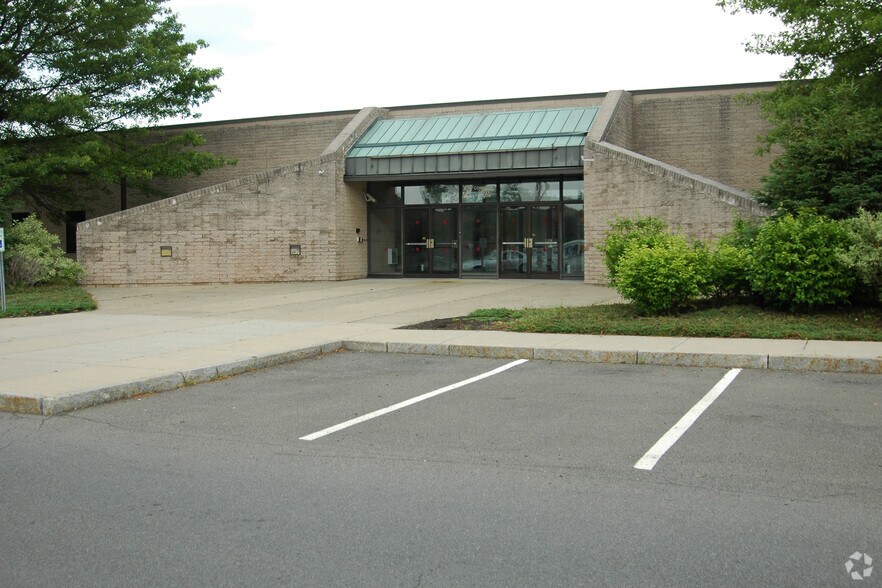 More Photos Of 2 Computer Dr S, Albany Light Distribution For Lease