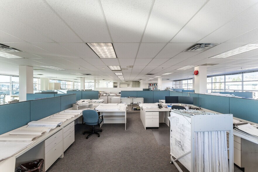 More Photos Of 1460-1488 Main St, North Vancouver District Medical For Sale