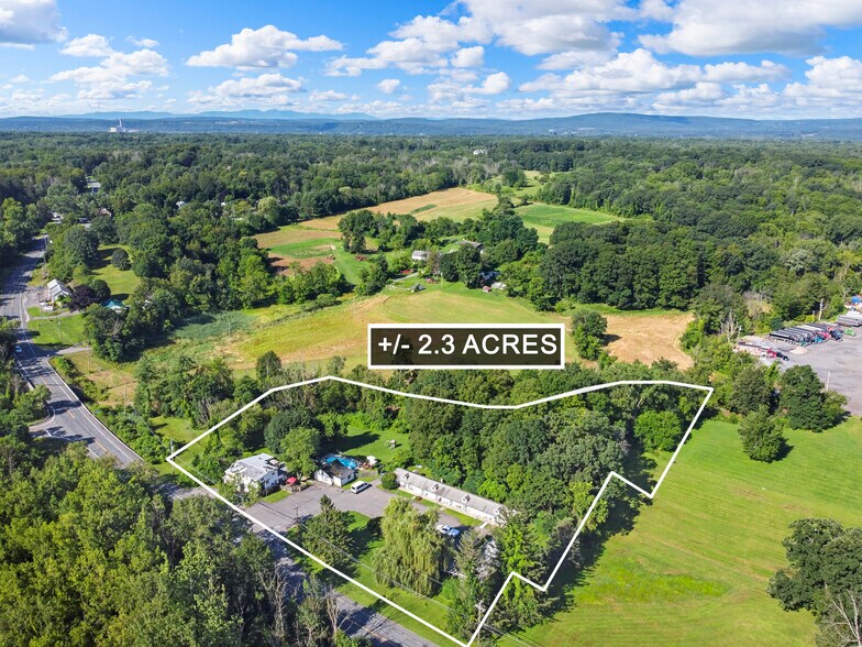 More Photos Of 1049 River Rd, Selkirk Hotel For Sale