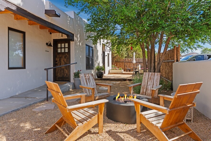 More Photos Of 4 N Chamisa Dr, Santa Fe Specialty For Sale