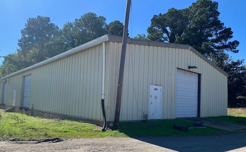 Primary Photo Of 3820-B Richmond Hwy, Richmond Warehouse For Lease