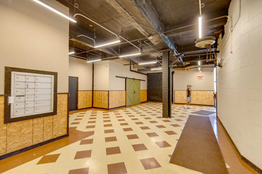 More Photos Of 1821 W Hubbard St, Chicago Loft Creative Space For Lease