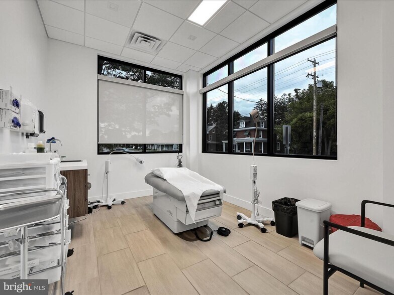 More Photos Of 742 E Main St, Annville Medical For Lease