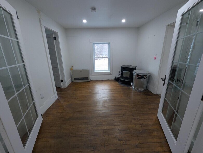 More Photos Of 623 Concord Ave, Saint Johnsbury Office For Lease