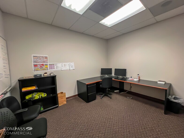 More Photos Of 63140 Britta St, Bend Office For Lease