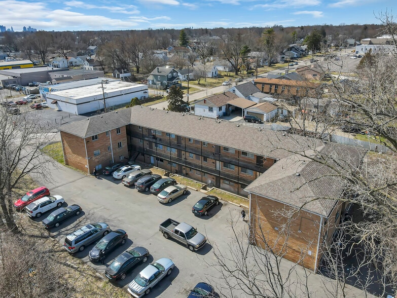 More Photos Of 1928 Agler Rd, Columbus Apartments For Sale