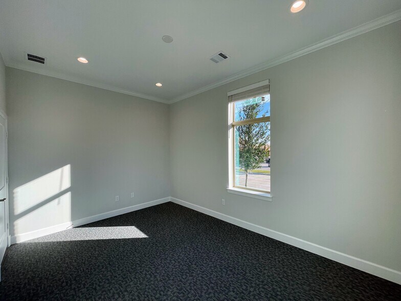 More Photos Of 7700 Preston Rd, Frisco Medical For Lease