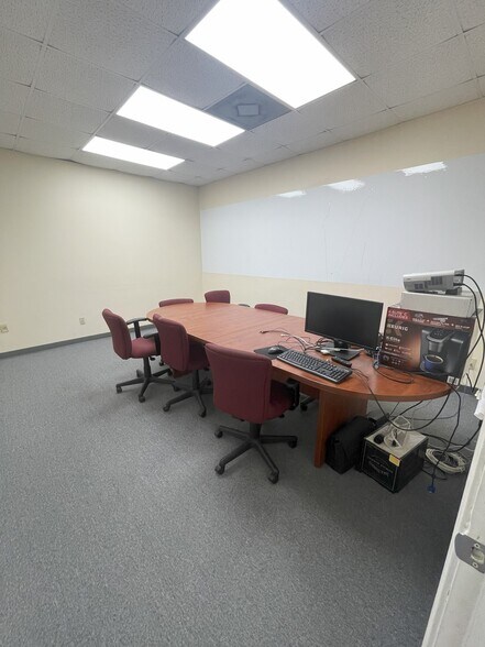 More Photos Of 2443 St Johns Bluff Rd S, Jacksonville Service For Sale