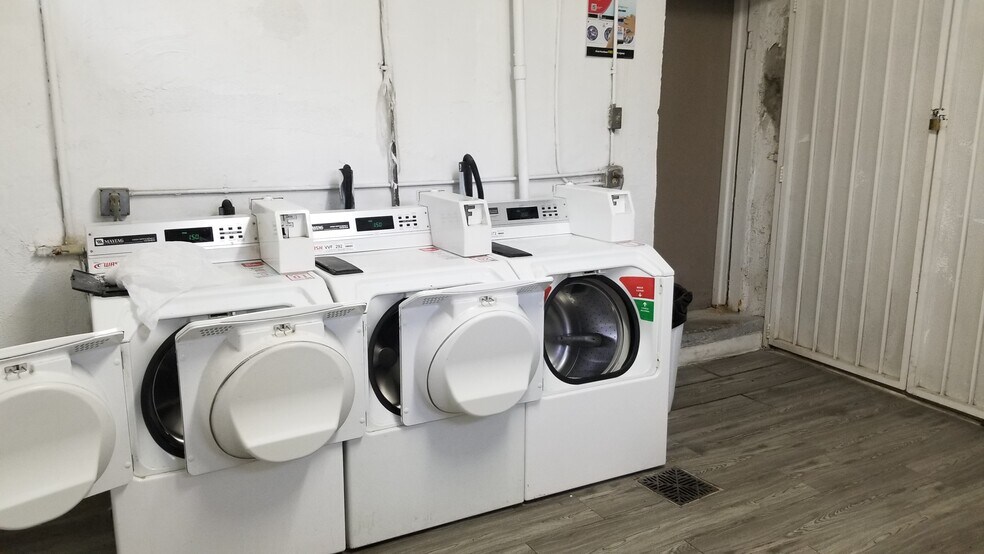 More Photos Of 1984 Park Grove Ave, Los Angeles Apartments For Sale