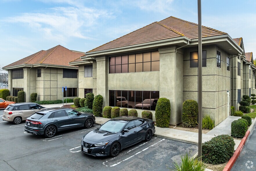 More Photos Of 3425 Coffee Rd, Modesto Office For Lease