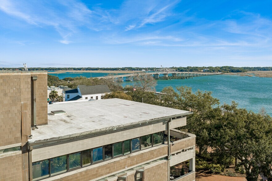 More Photos Of 916 Bay St, Beaufort Office For Sale