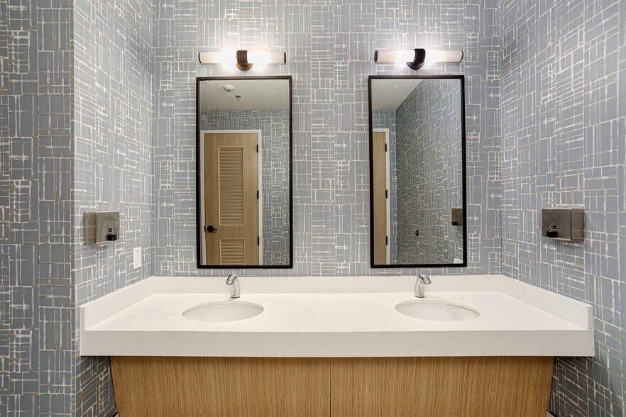 More Photos Of 500 28th Ave N, Nashville Medical For Lease