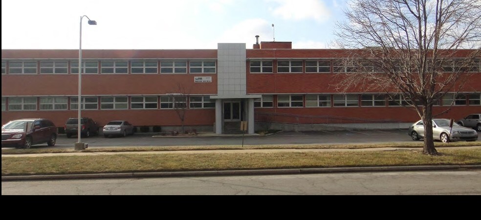 More Photos Of 103 W 26th Ave, North Kansas City Office For Sale