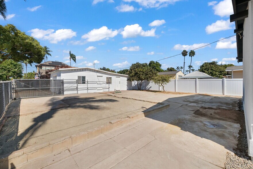 More Photos Of 505 E 4th St, National City Multifamily For Sale