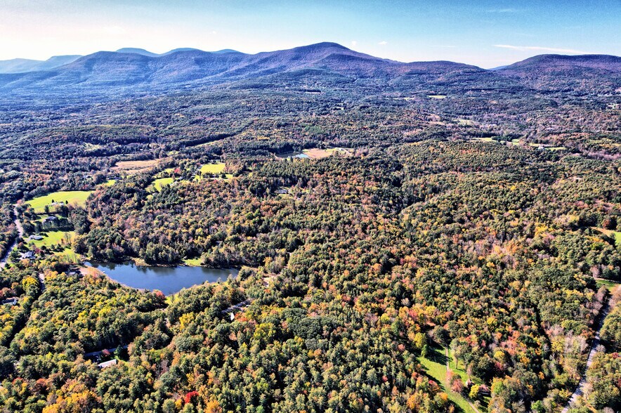 More Photos Of 118 Golden Hill Rd, Cornwallville Hotel For Sale