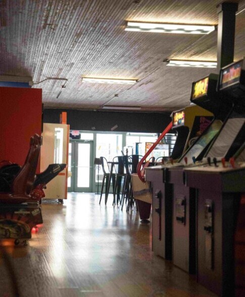 More Photos Of 110 1st Ave SE, Winchester Storefront Retail Office For Sale