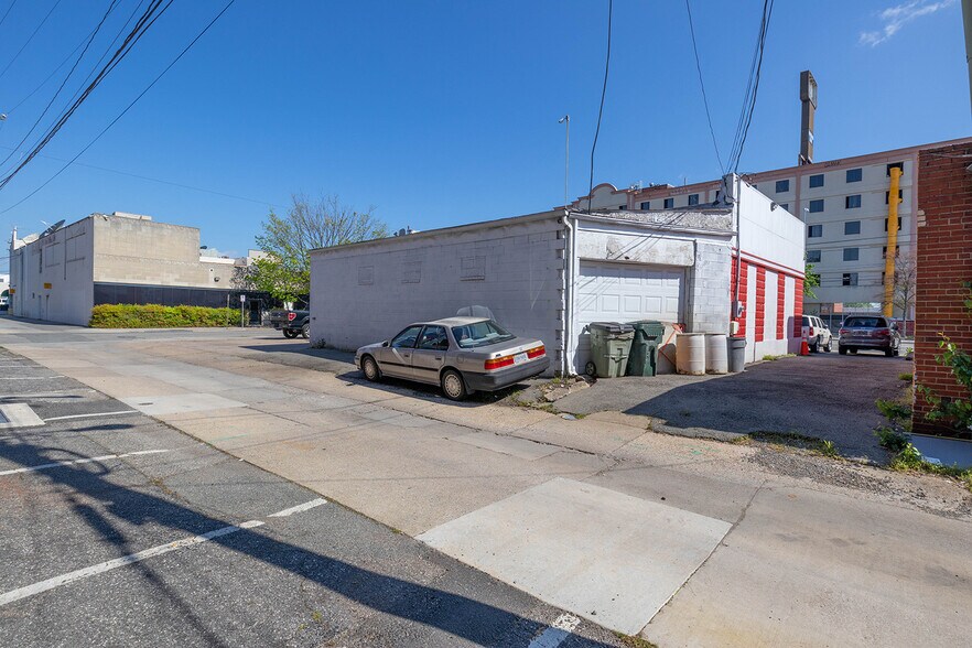 More Photos Of 3217 W Broad St, Richmond Storefront Retail Office For Sale
