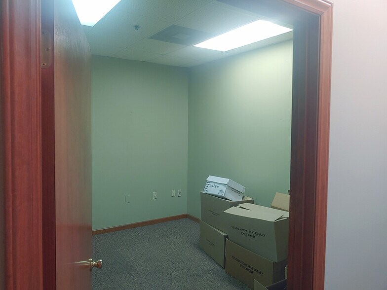 More Photos Of 26455 Newbanks Rd, Abingdon Distribution For Sale