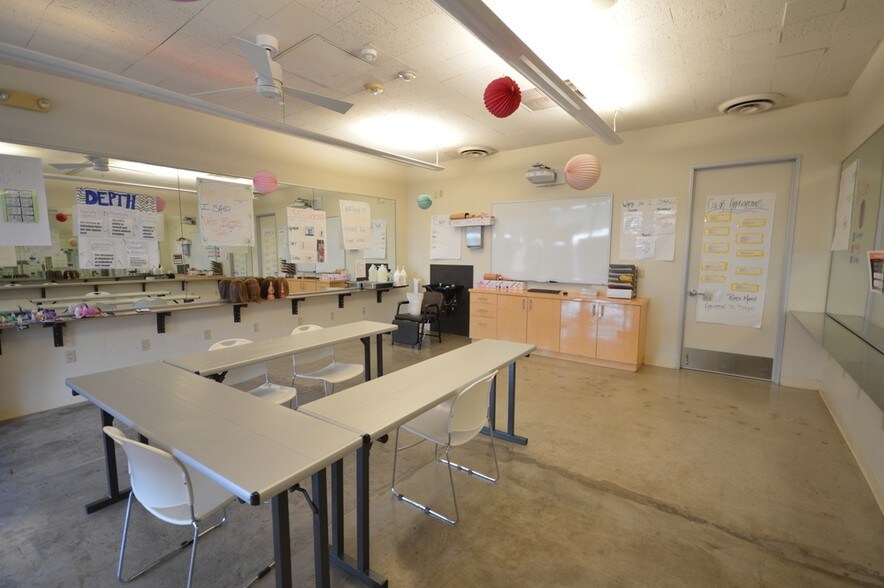 More Photos Of 3423 W Bethany Home Rd, Phoenix Office For Sale