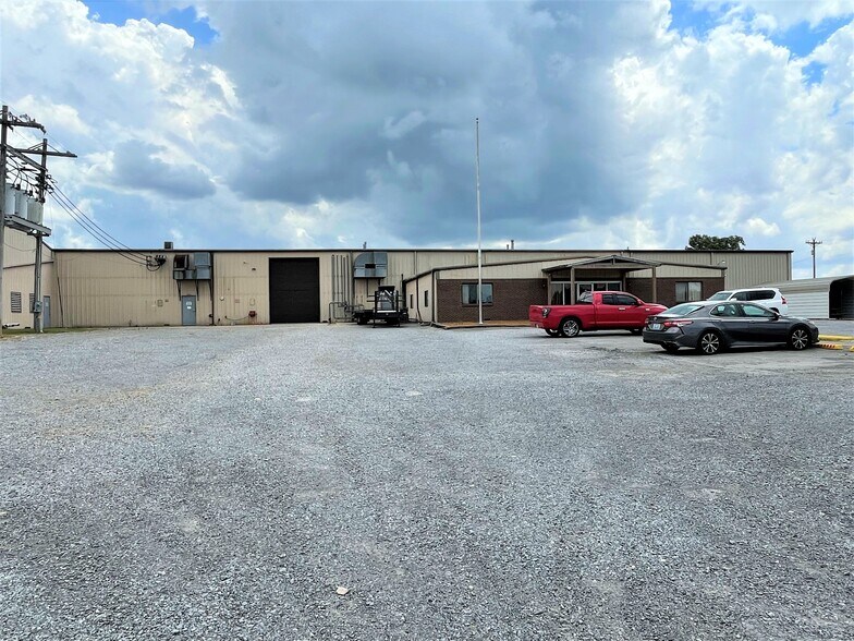More Photos Of 134 Roger Thomas Rd, Cadiz Warehouse For Sale