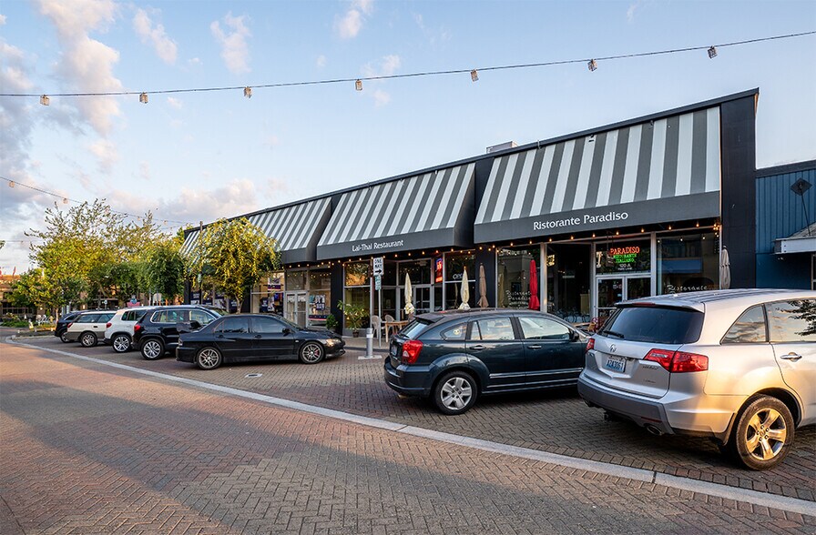 More Photos Of 120 Park Ln, Kirkland Storefront For Lease