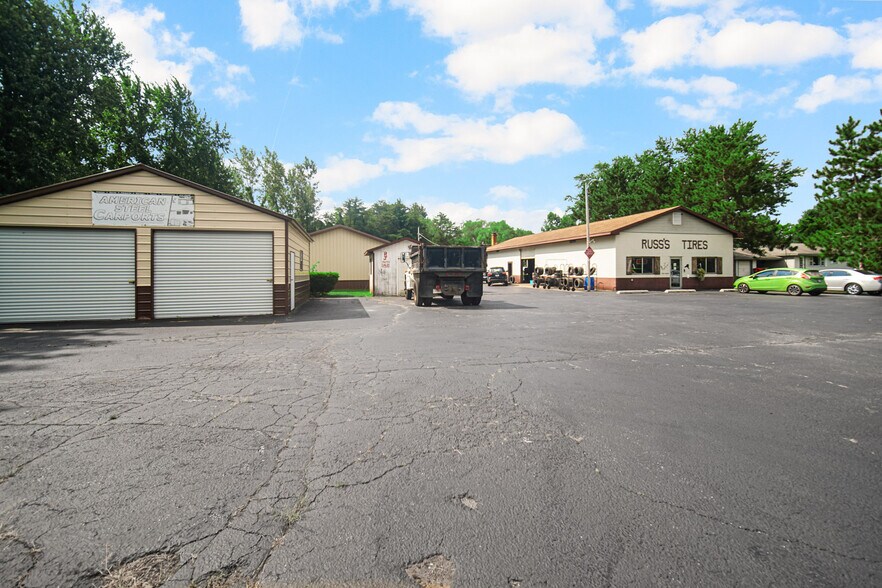 More Photos Of 0115 W State Road 10, North Judson Light Distribution For Sale