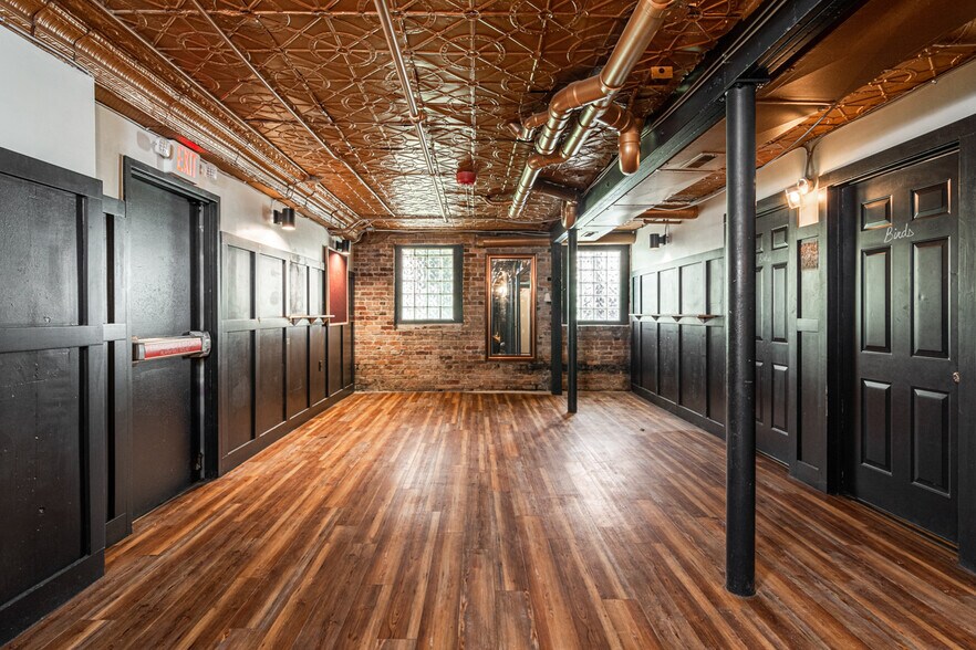 More Photos Of 5 Biltmore Ave, Asheville Restaurant For Lease