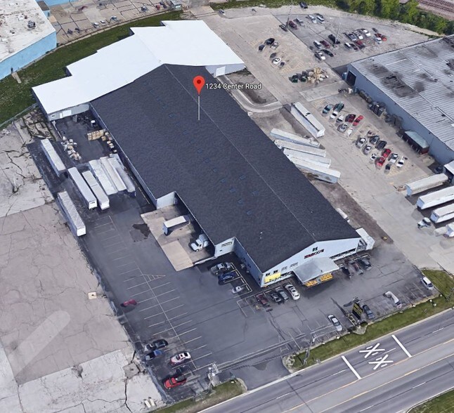 More Photos Of 1234 N Center Rd, Burton Warehouse For Lease